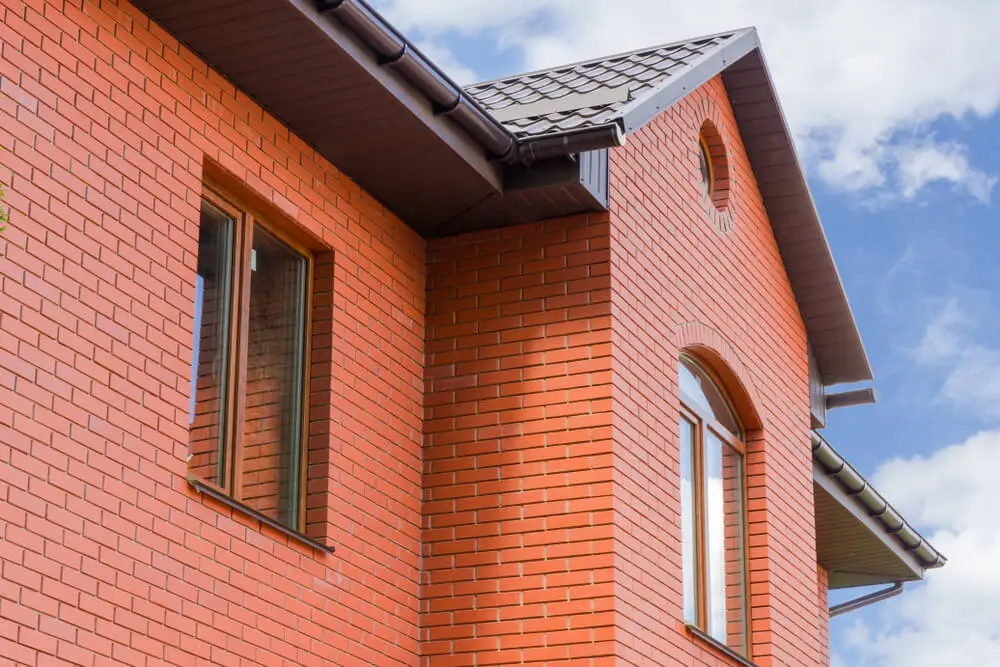 Red Brick and Siding Color Combinations